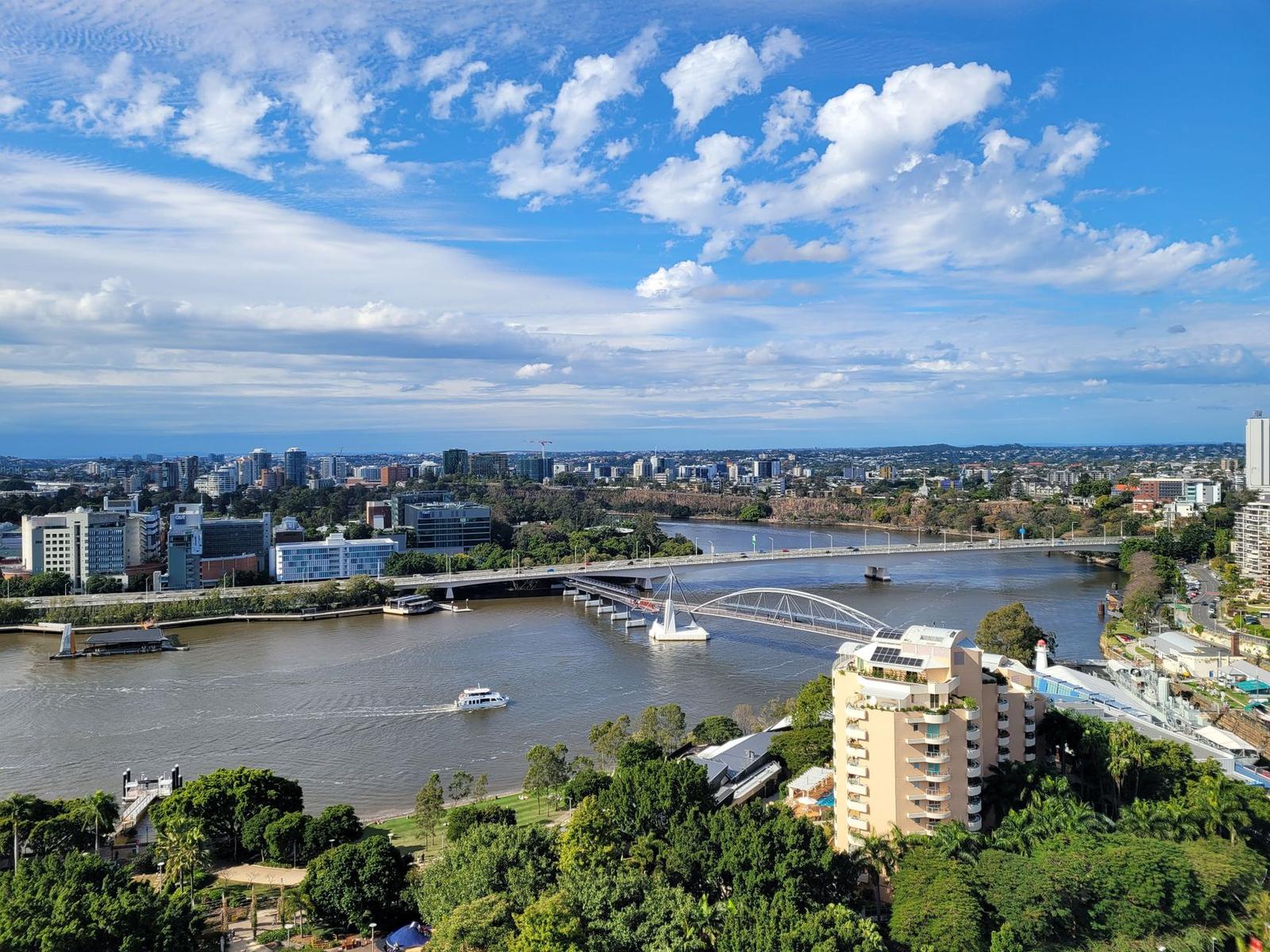 River Curved in Brisbane
