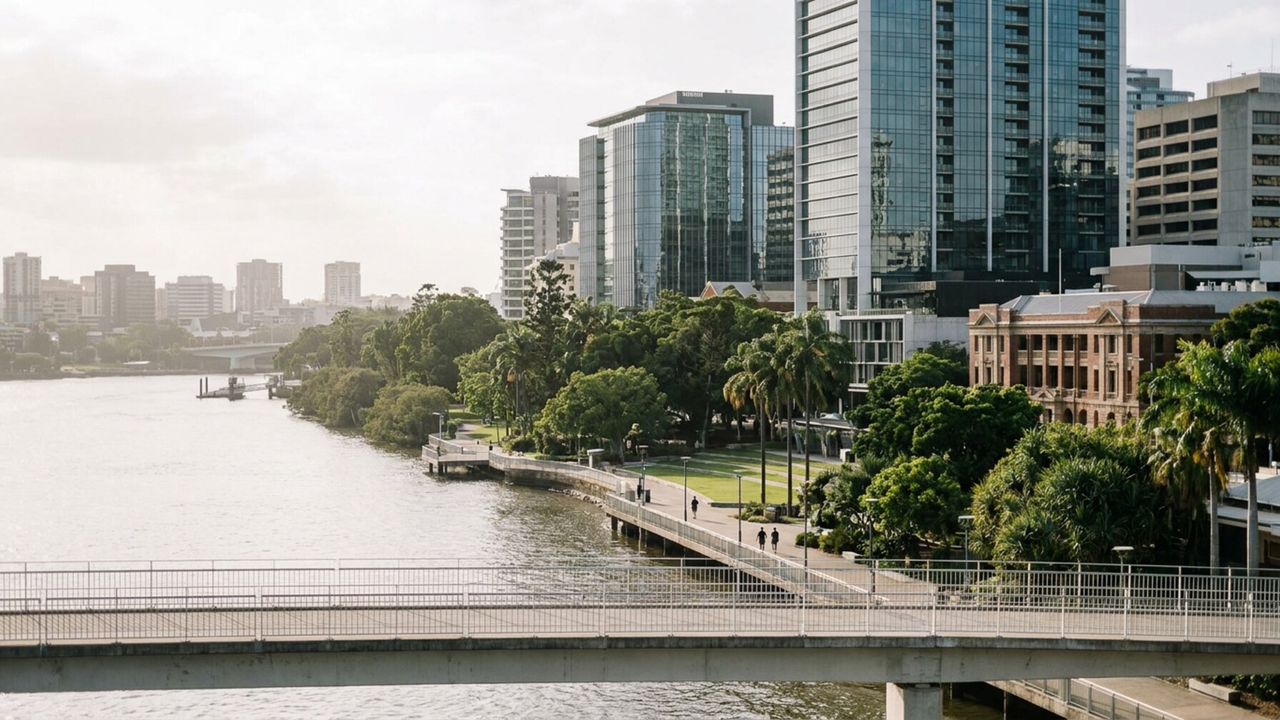 Brisbane emergency dashboard shows zero incidents with moderate fire danger